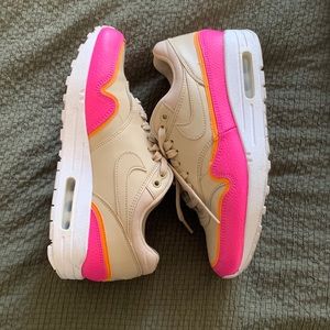 Women’s Nike Air Max